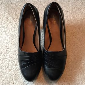 PERFECT FOR FALL 🍁 Clarks Heel Sz 9.5